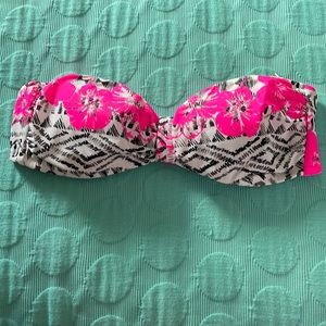 PINK Victoria’s Secret bandeau bikini top. Size small NWT
